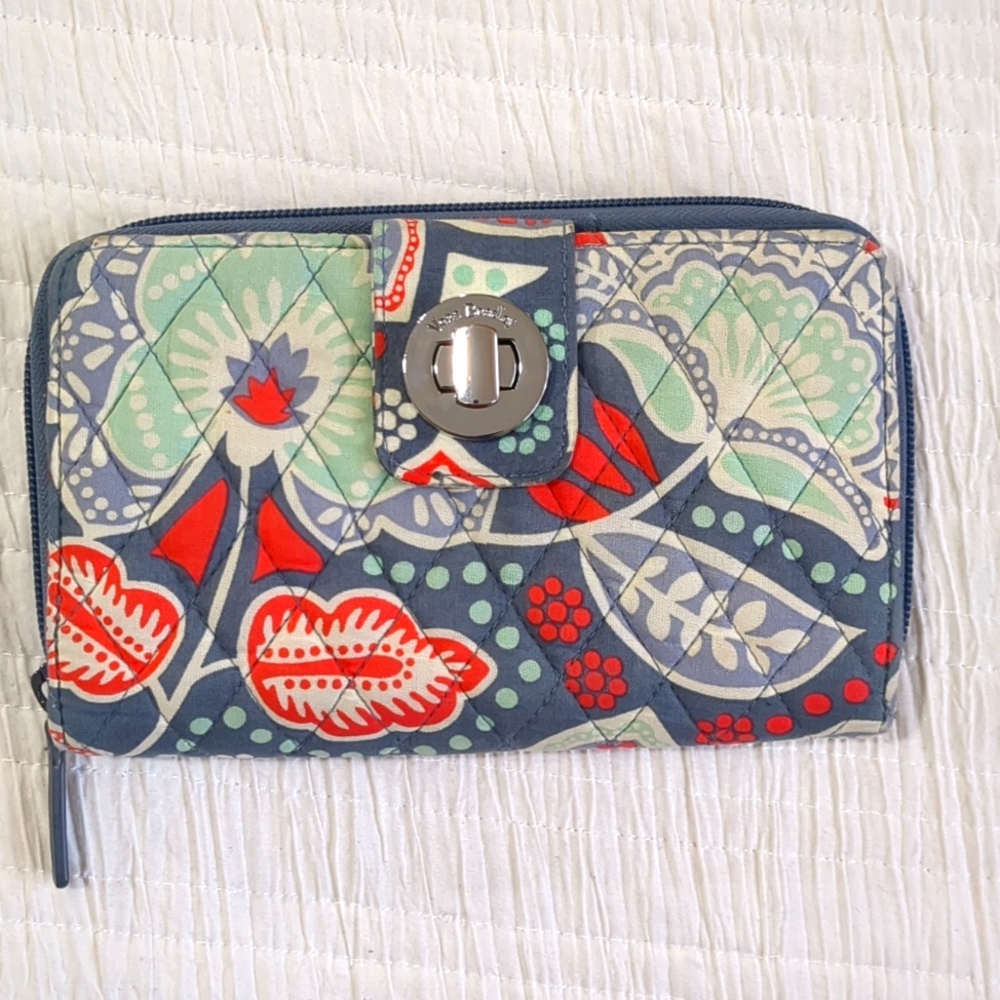 VERA BRADLEY Wallet